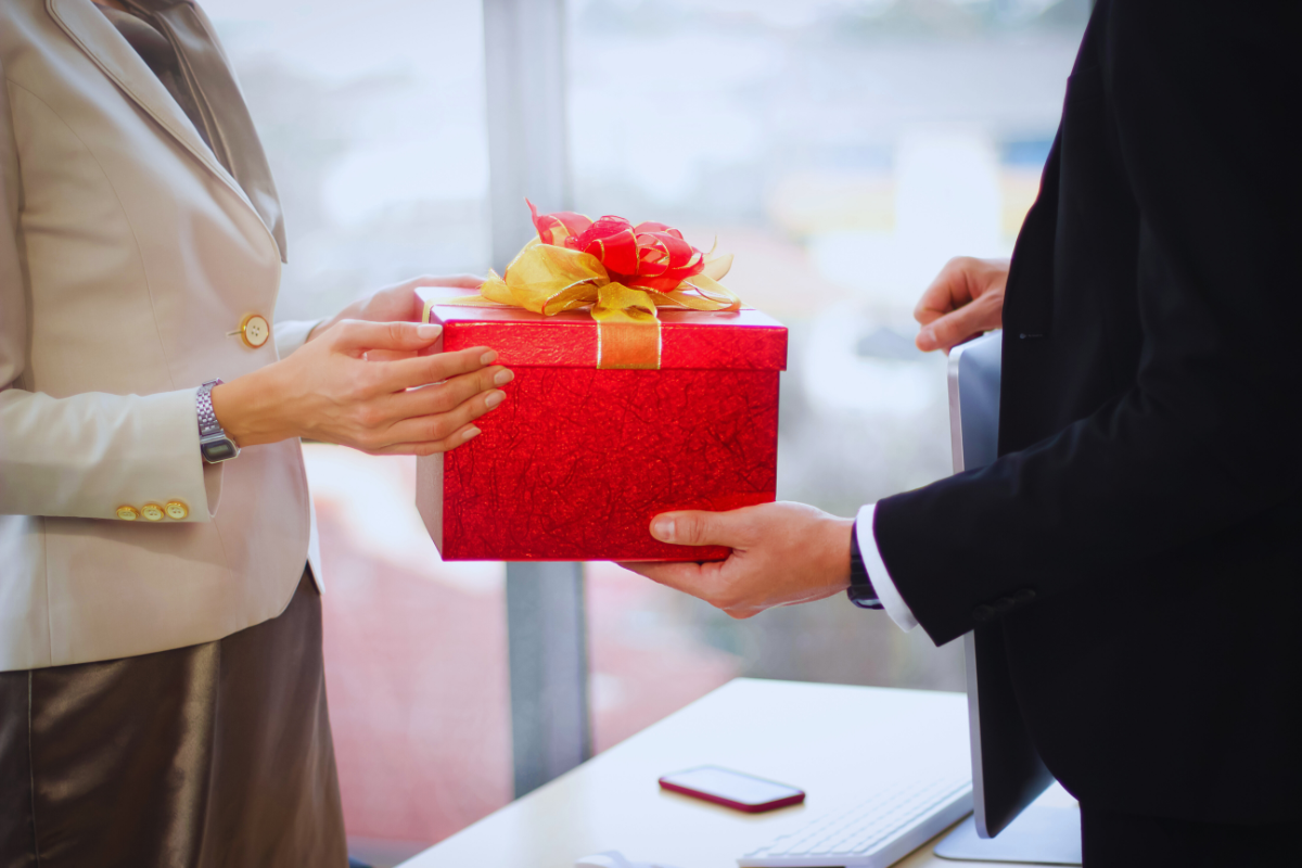 How to use year-end bonuses wisely